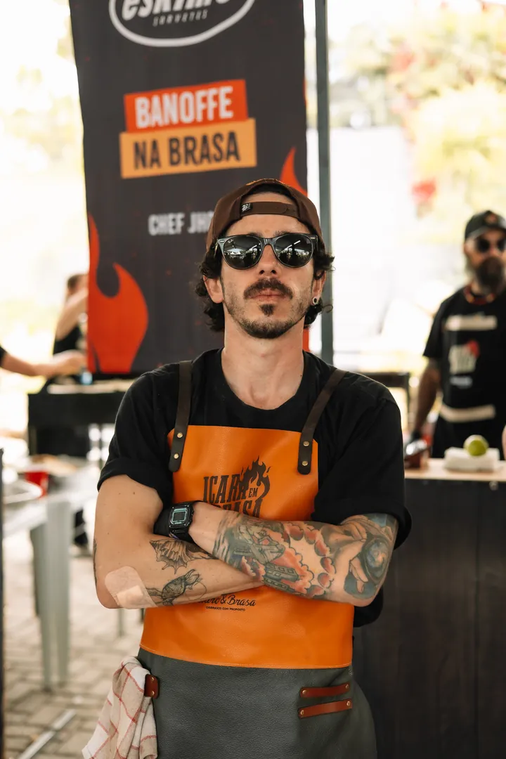 Jhow Scarabelot, assador do Içara em Brasa