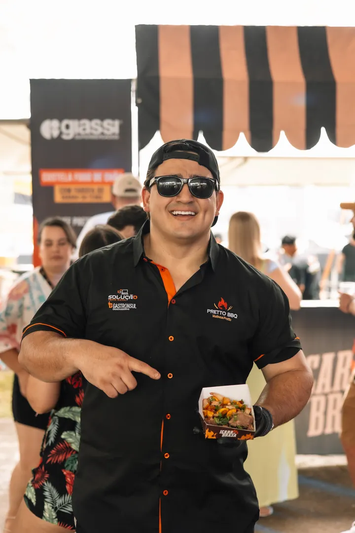 Pretto BBQ, assador do Içara em Brasa